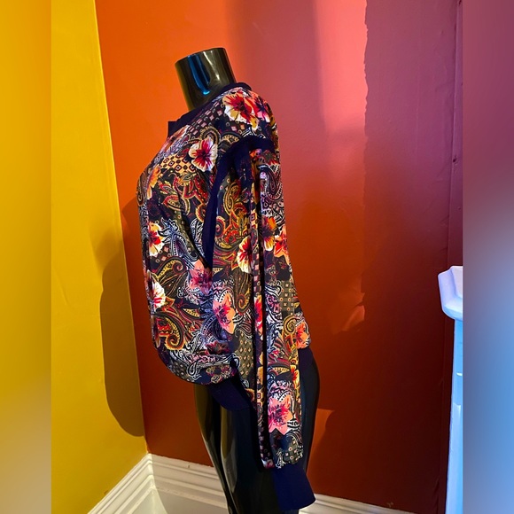 Women’s Vintage Longsleeve Blouse ( large ) - Picture 2 of 5